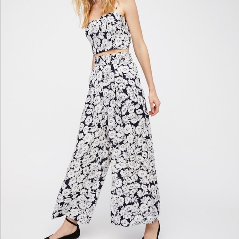 Free People Outside Lines Set